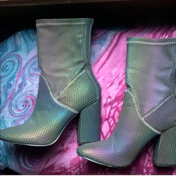 YRU Reflective Iridescent Hologram Boots Shoes 7 - Picture 5 of 10